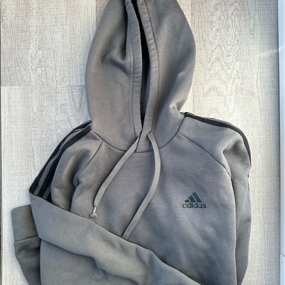 Adidas sweatshirt gray and black stripes. Piling & fraying at the drawstrings. - Picture 5 of 6